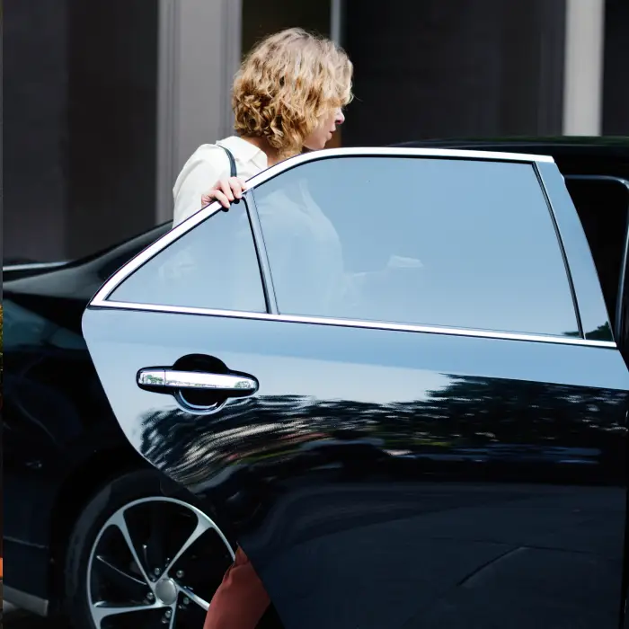 Boston airport to hotel transportation with luxury limo
